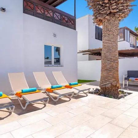 Karina By Villa Puerto del Carmen (Lanzarote)